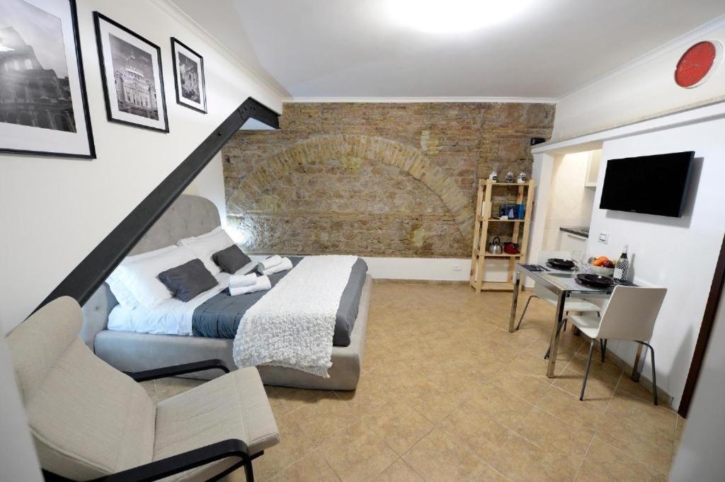 K'Alma Apartment Colosseo - Leopardi Рим Екстериор снимка
