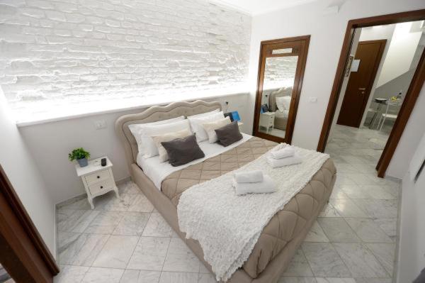 K'Alma Apartment Colosseo - Leopardi Рим Екстериор снимка